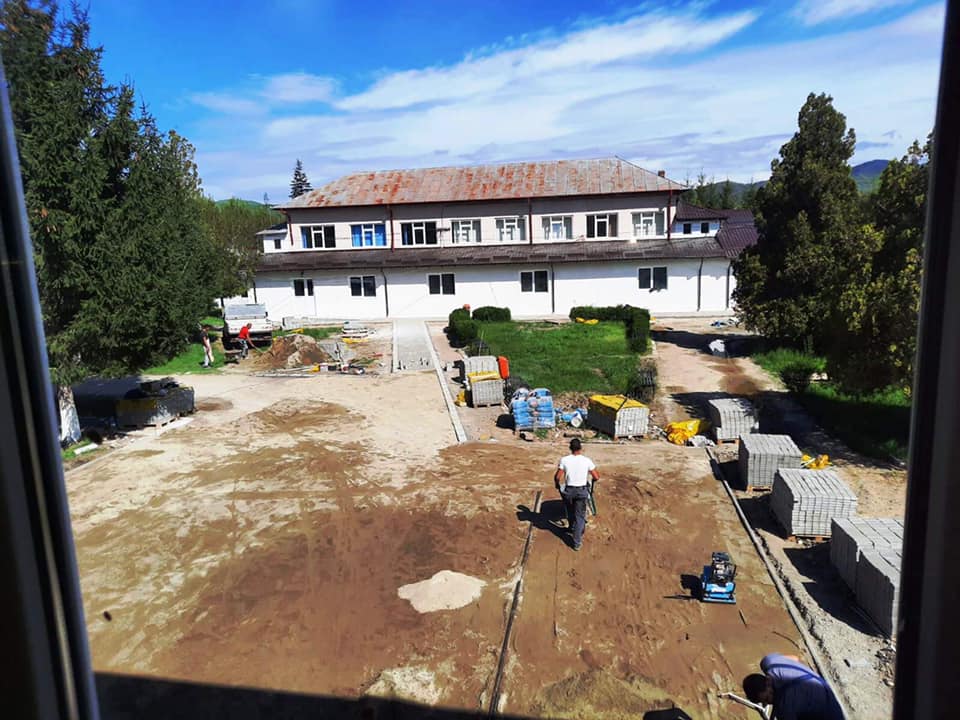 Pășește cu încredere în școală Vila de Arte